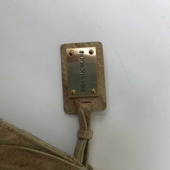 Pre-Owned Alesisuospinu” Cream lLeather Handbag - Picture 3 of 3